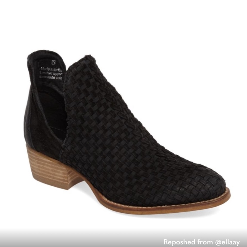 Very volatile boots